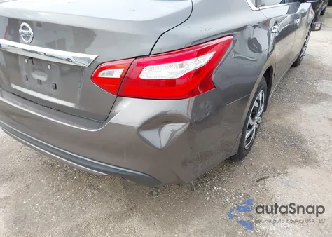 2017 Nissan Altima 2.5 S z USA, uszkodzony, nr VIN 1N4AL3AP9HN318390